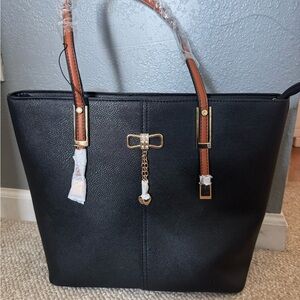 Brand New PortoVino Wine Purse